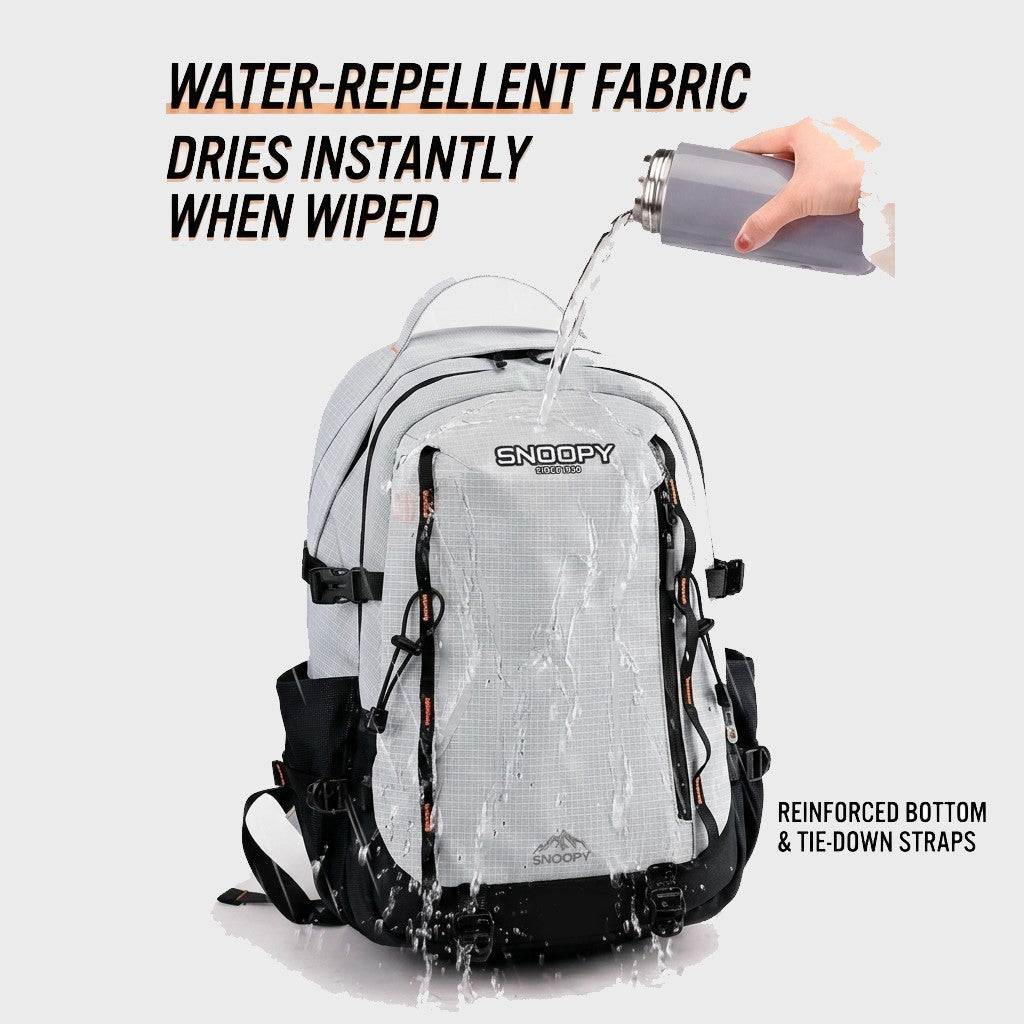 Snoopy Casual Backpack – Light Grey Checked, Water Resistant, 15.6" Laptop Compartment