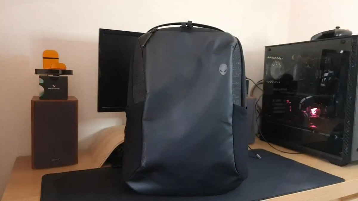Dell Alienware Horizon 17″ Gaming Backpack – Galaxy Weave, RFID Safe & 360° Padding