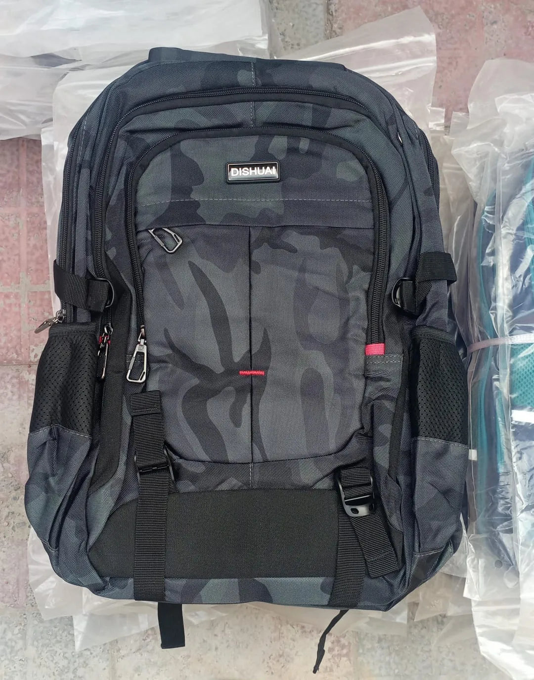 DISHUAI Camo Black Water-Resistant Backpack – 35L Large Capacity Travel & Laptop Bag with Trolley Strap